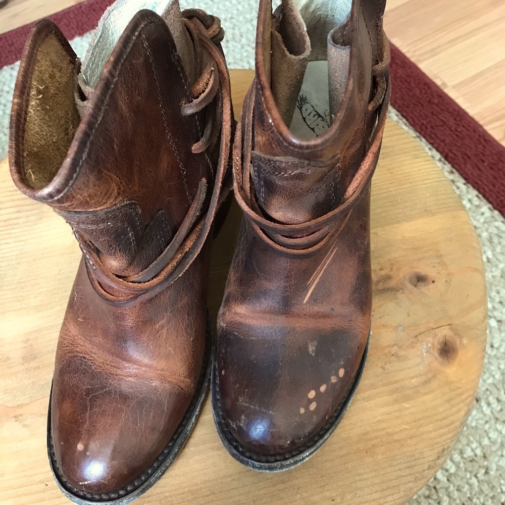 Free bird Casey size 6.